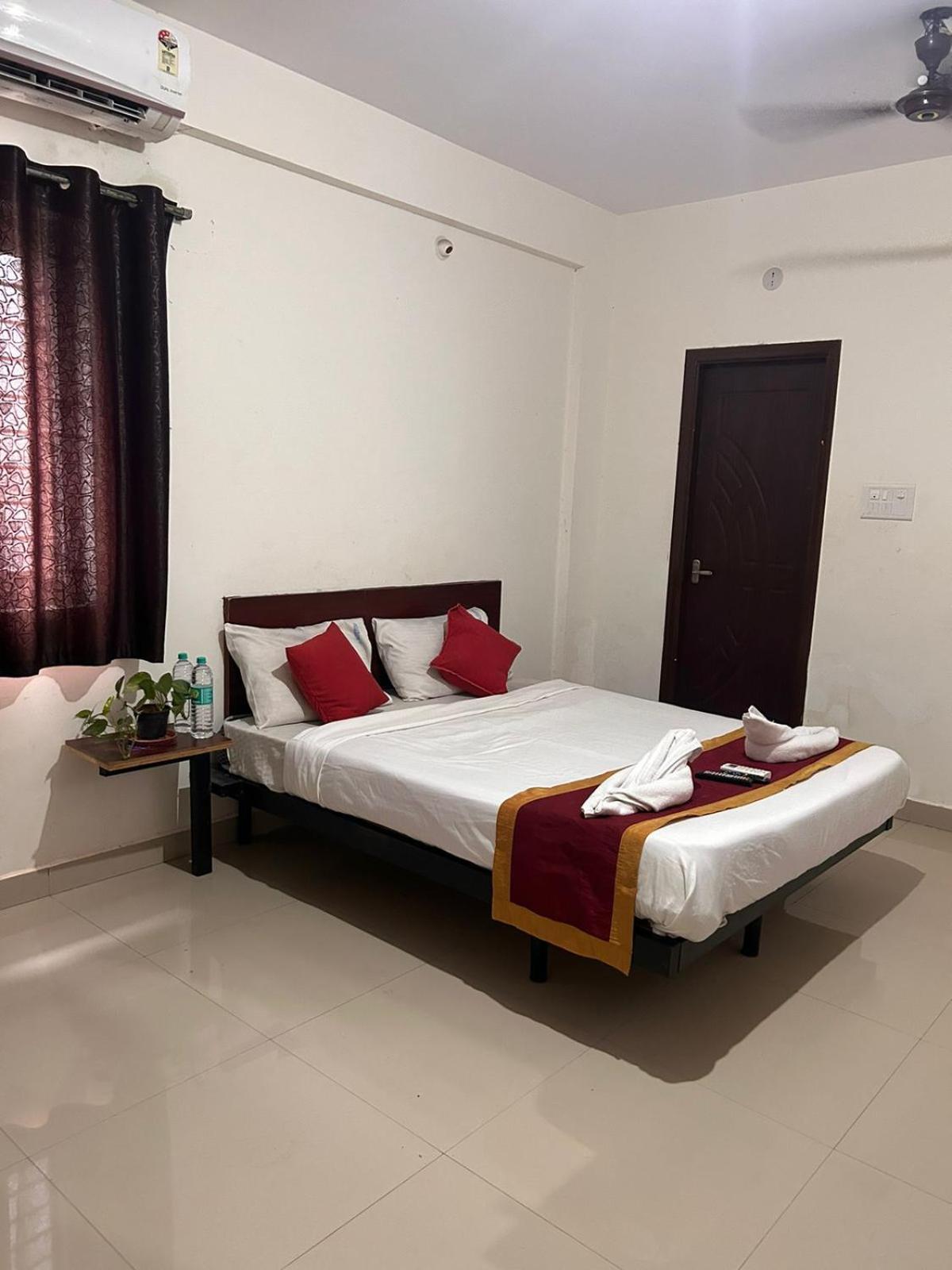 Hotel Prakrathi Residency Bangalore Exterior photo